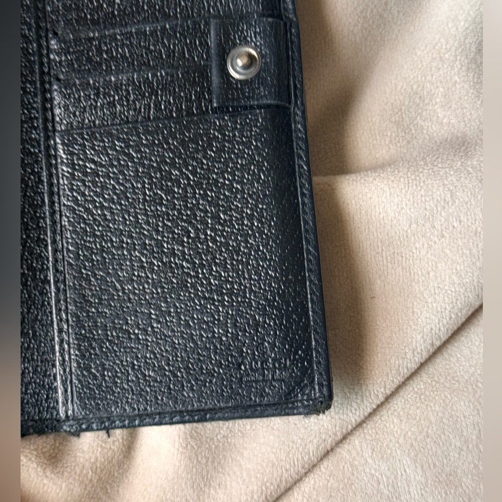 Gucci Monogram Wallet/Crossbody with 42” gunmetal chain - Picture 6 of 10